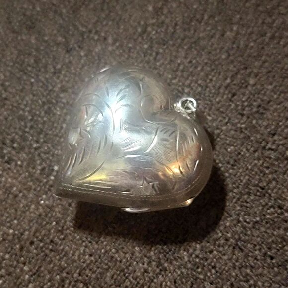 VTG Sterling Silver Puffy Heart Locket Pendant Etched handcrafted 925 locket y2k - Picture 11 of 16